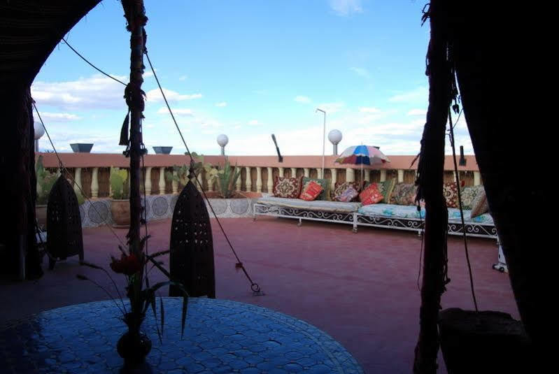 Le Temps De Vivre Bed and Breakfast Ouarzazate Exteriör bild